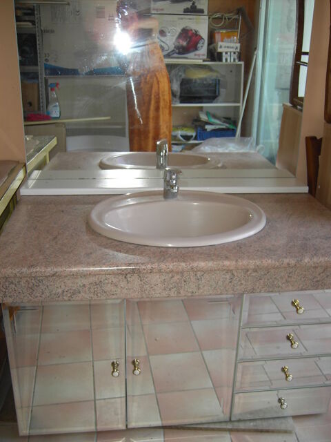 MEUBLE - VASQUE   DE SALLE DE BAINS  150 Istres (13)