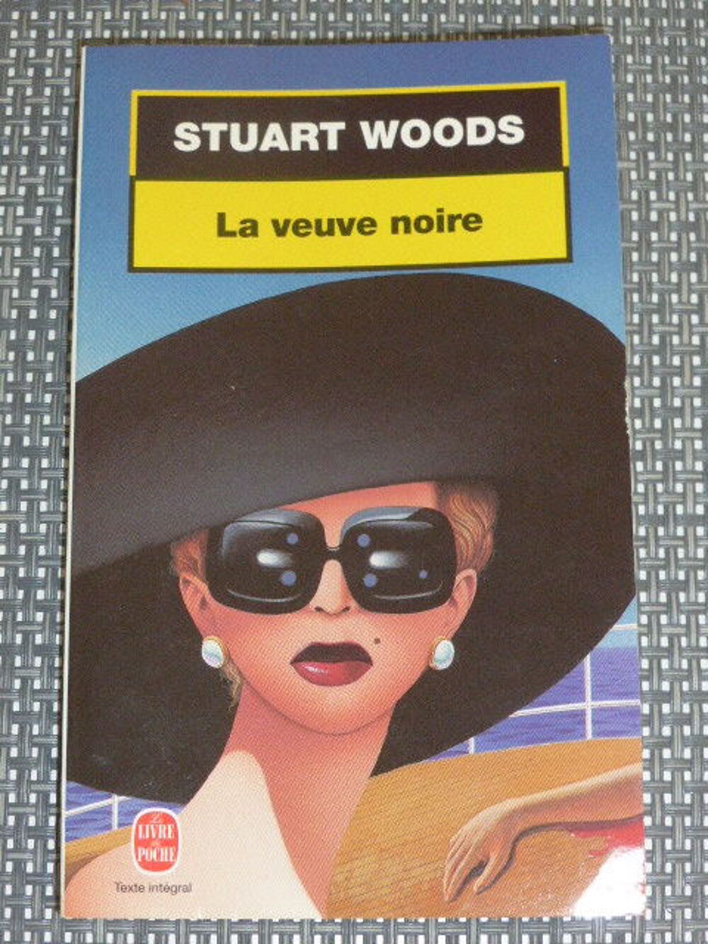 La veuve noire Stuart Woods Livres et BD
