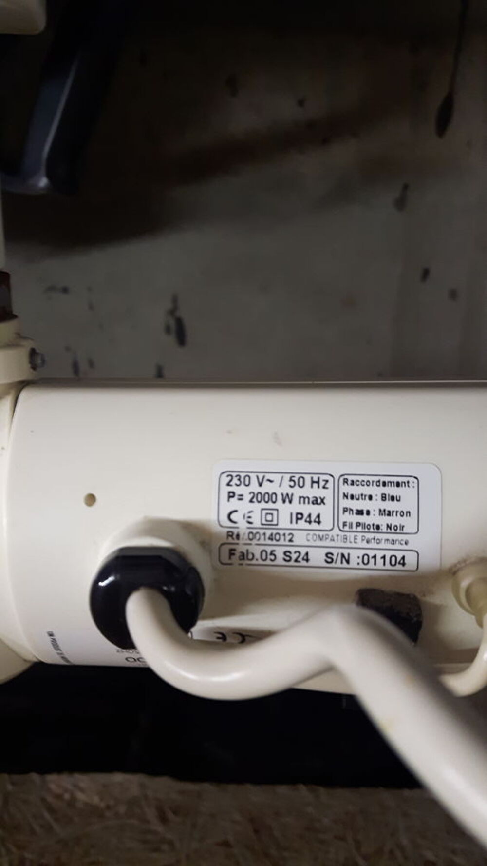 radiateur s&egrave;che serviette Electroménager