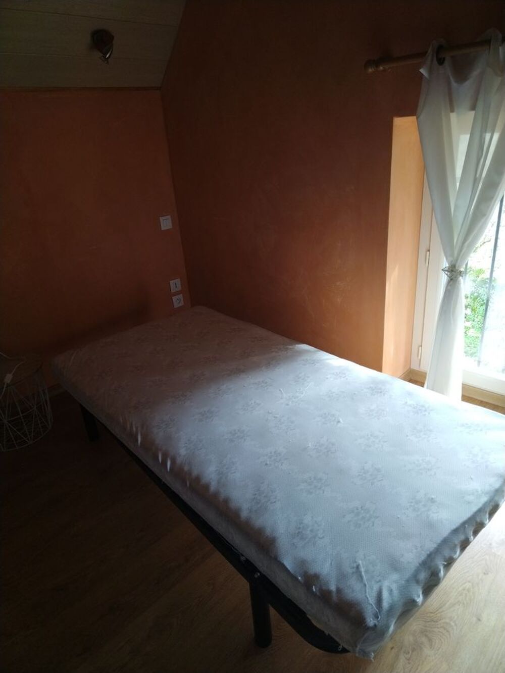 Sommier et matelas 90 cm x 190 cm x 15 cm Meubles