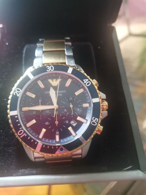 montre homme emporio armani bleu neuf dans sa boite 130 Aiguefonde (81)