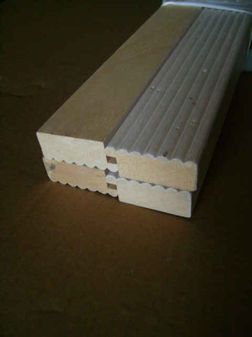 
Lot de 48 m de baguettes bois cannel&eacute; blanche pour cadres Décoration