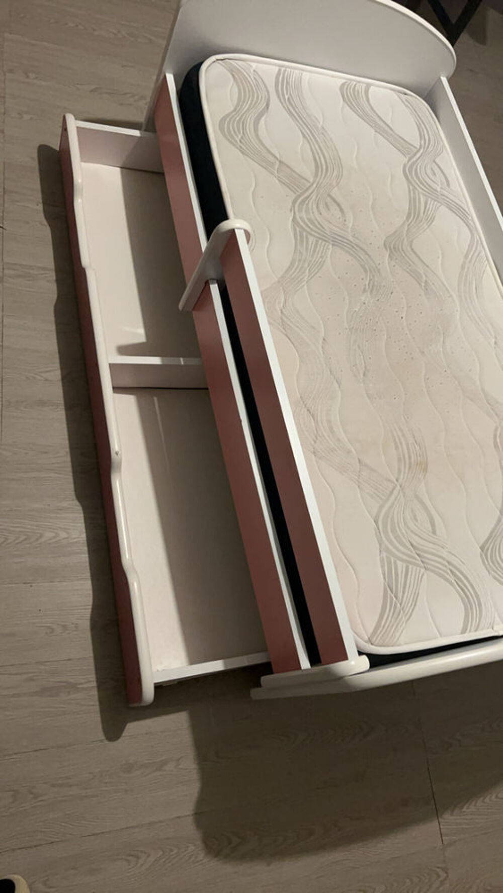 Lit enfant avec rangement, lattes et matelas ( 2 draps + 2 t Mobilier enfants