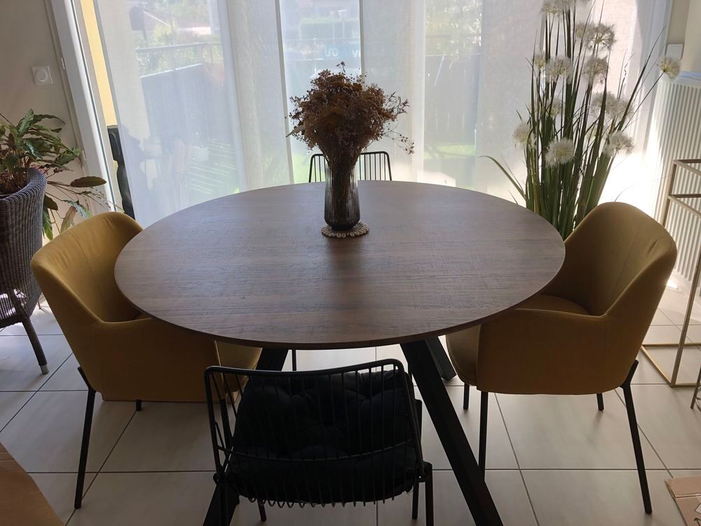 table ronde diam&egrave;tre 120 cm Meubles