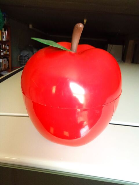 une pomme à glaçons vintage 15 Ciry-le-Noble (71)