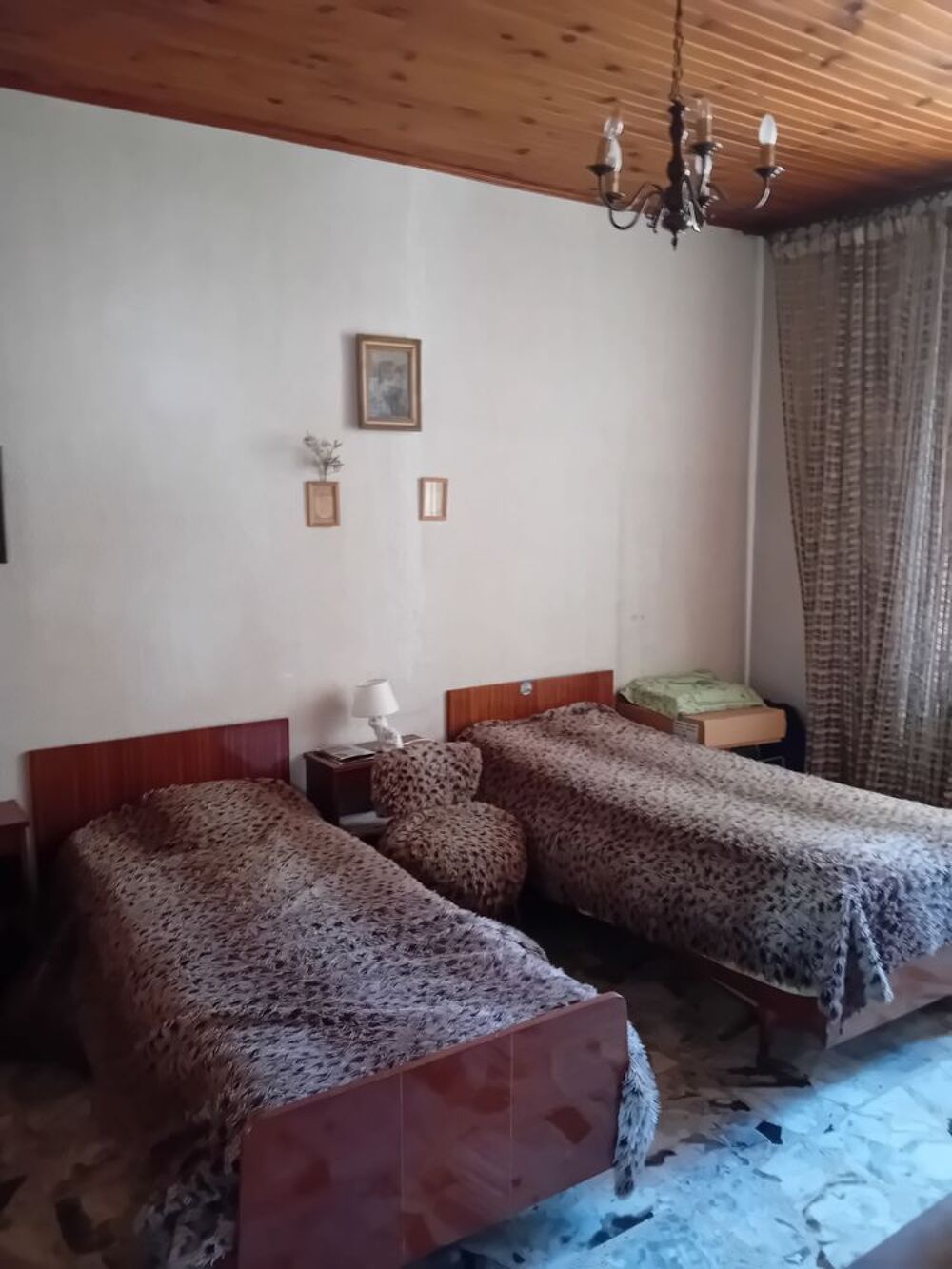 chambre compl&egrave;te Meubles