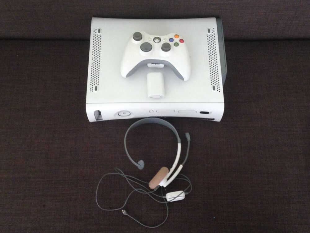 Xbox 360 12 jeux Consoles et jeux vidos