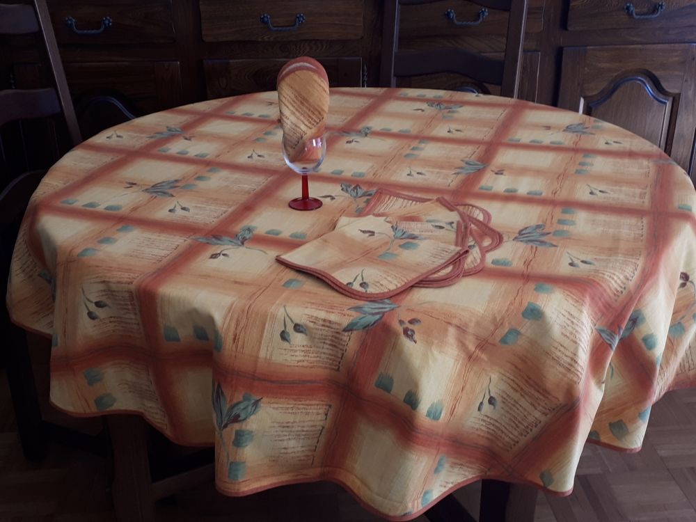 Nappe 180 et 6 serviettes LA COTONNI&Egrave;RE D'ALSACE - 15 euros Maroquinerie