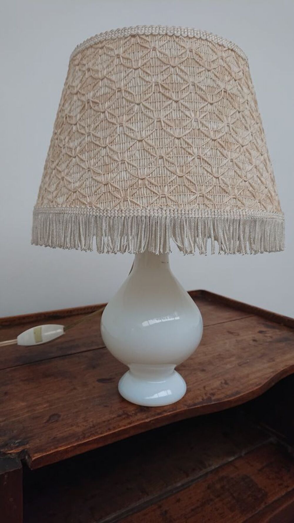 Petite lampe en Opaline blanche Décoration