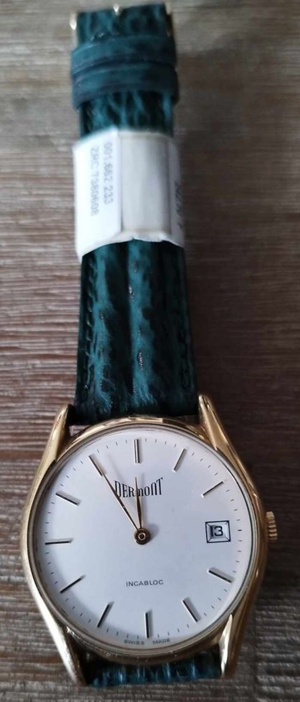 Montre vintage DERMONT 60' neuve de stock
Bijoux et montres