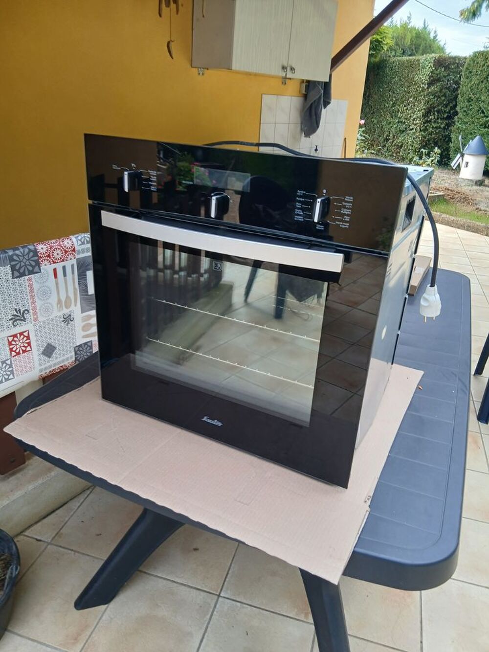 c&egrave;de four encastrable Electroménager