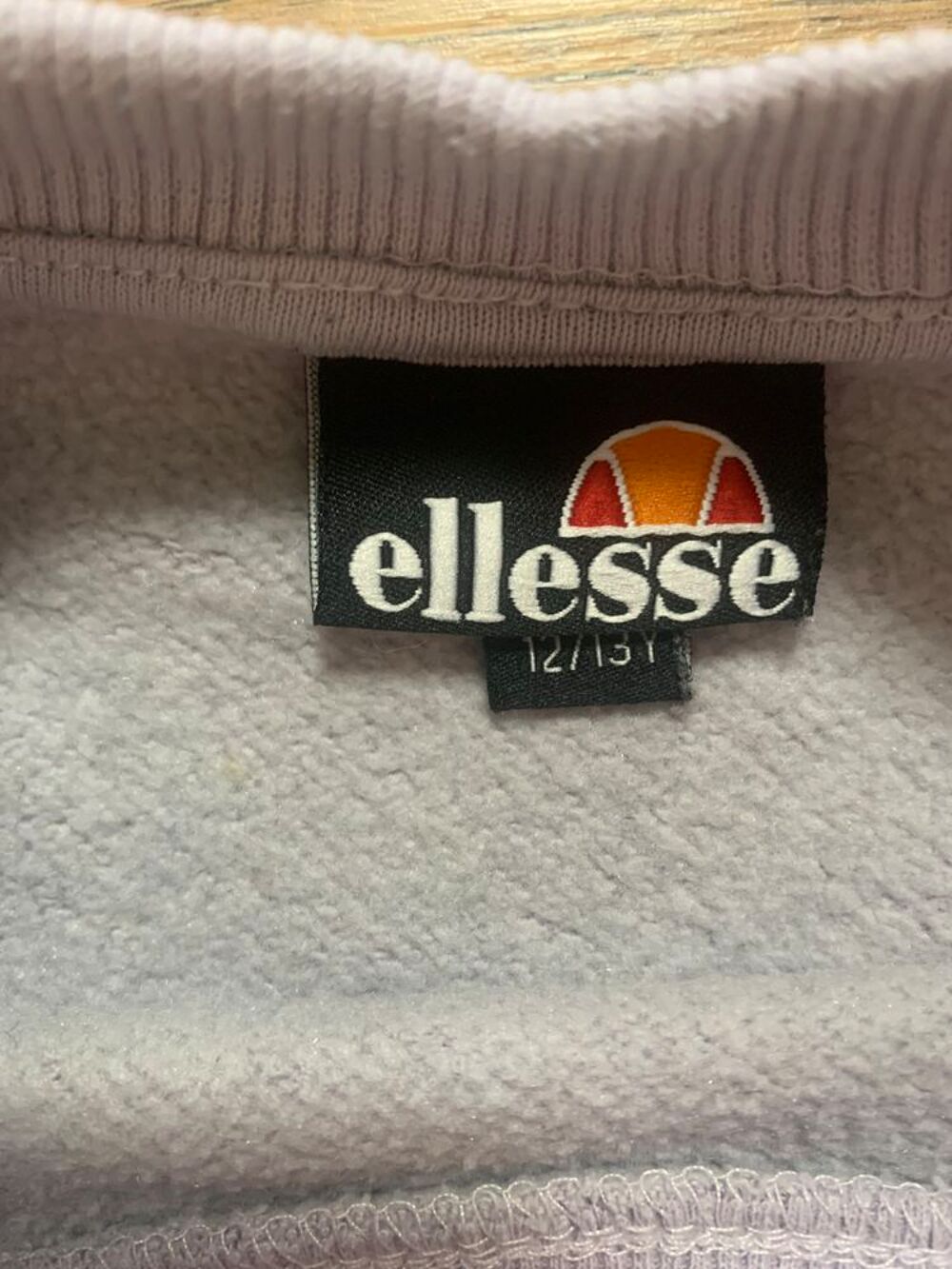 Surv&ecirc;tement enfant fille " Ellesse " Vêtements enfants