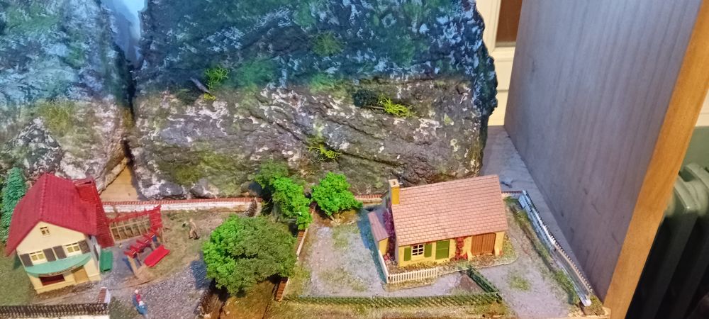 D&eacute;cor pour mod&eacute;lisme maquettes personnages accessoires 
Jeux / jouets