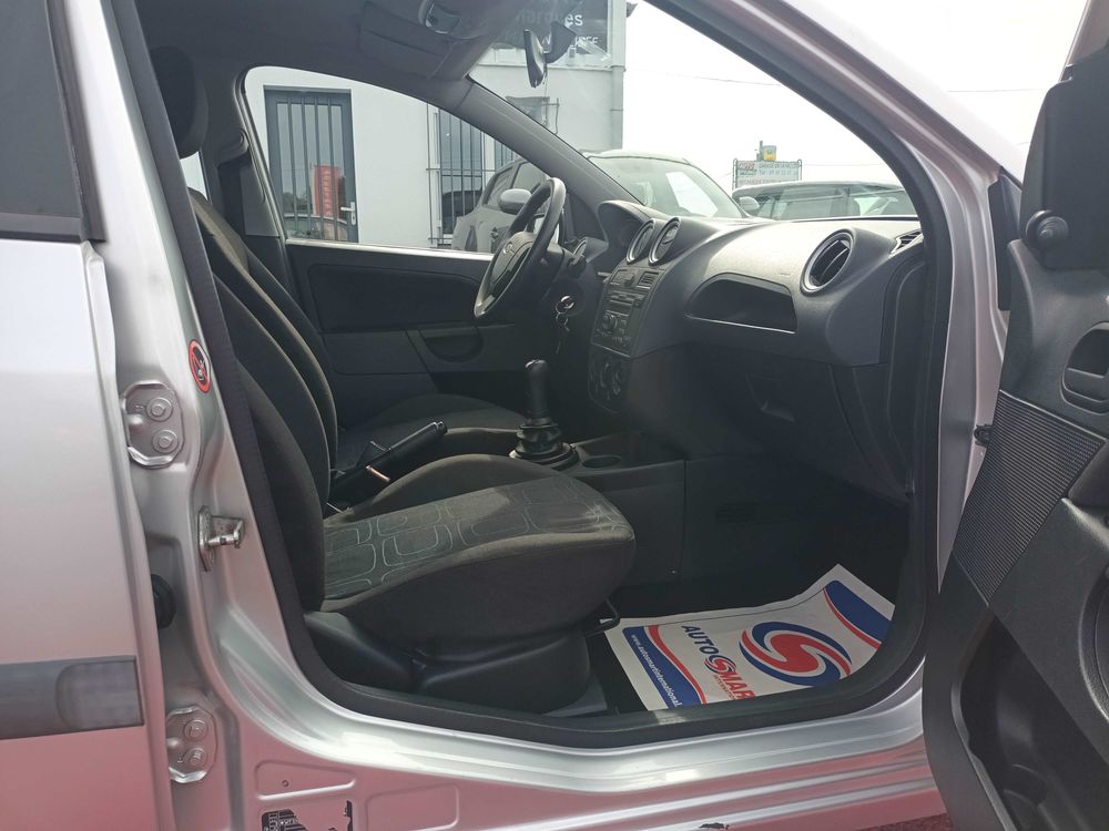 Fiesta 1.3i Senso 2006 occasion 86600 Coulombiers