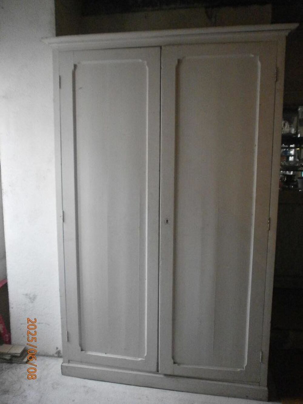 Armoire parisienne Meubles