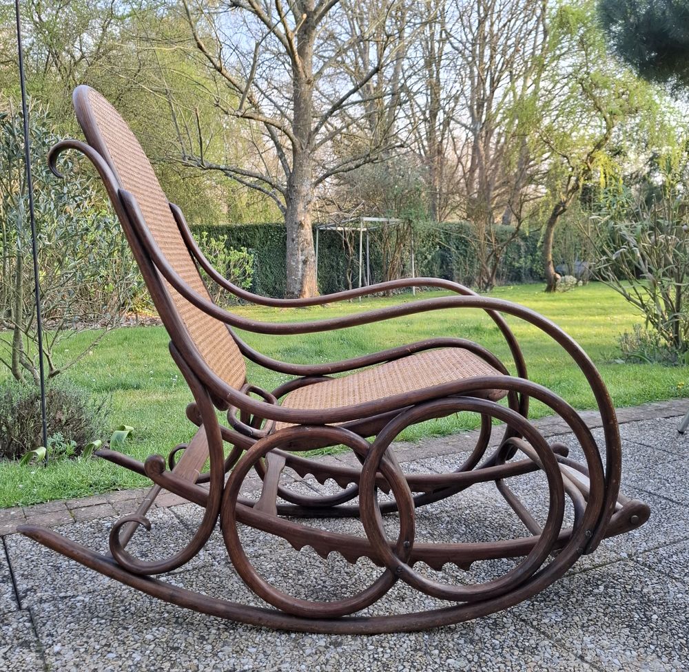 Rocking-chair M.Thonet. Meubles