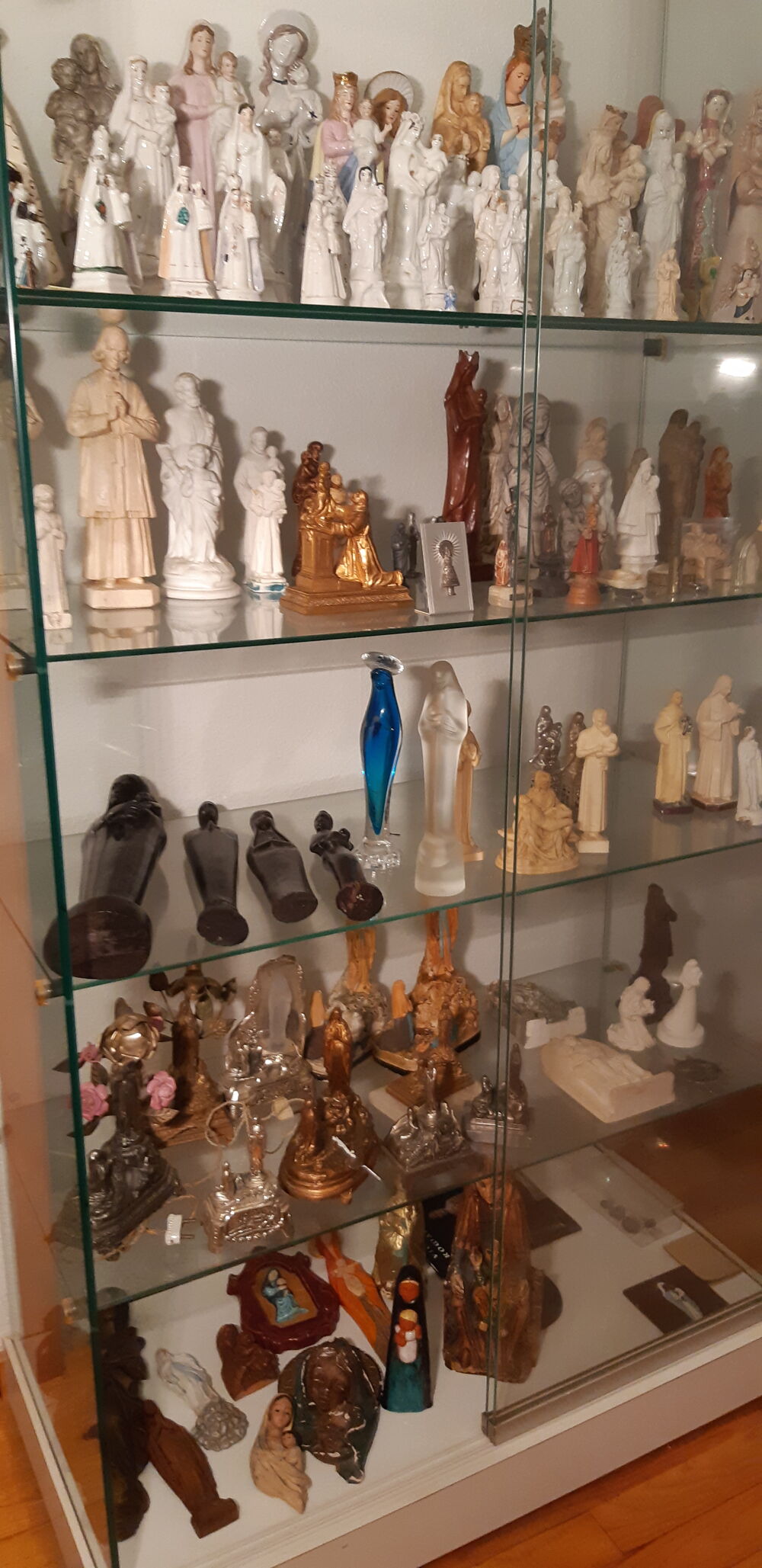 Cllection meubles anciens argenterie Meubles