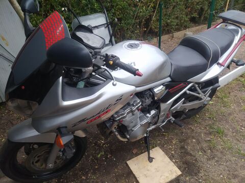 Moto SUZUKI 2003 occasion Labenne 40530