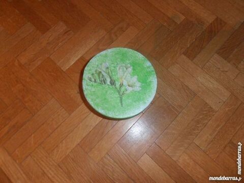 Boite d�co verte (16) 2 Tours (37)