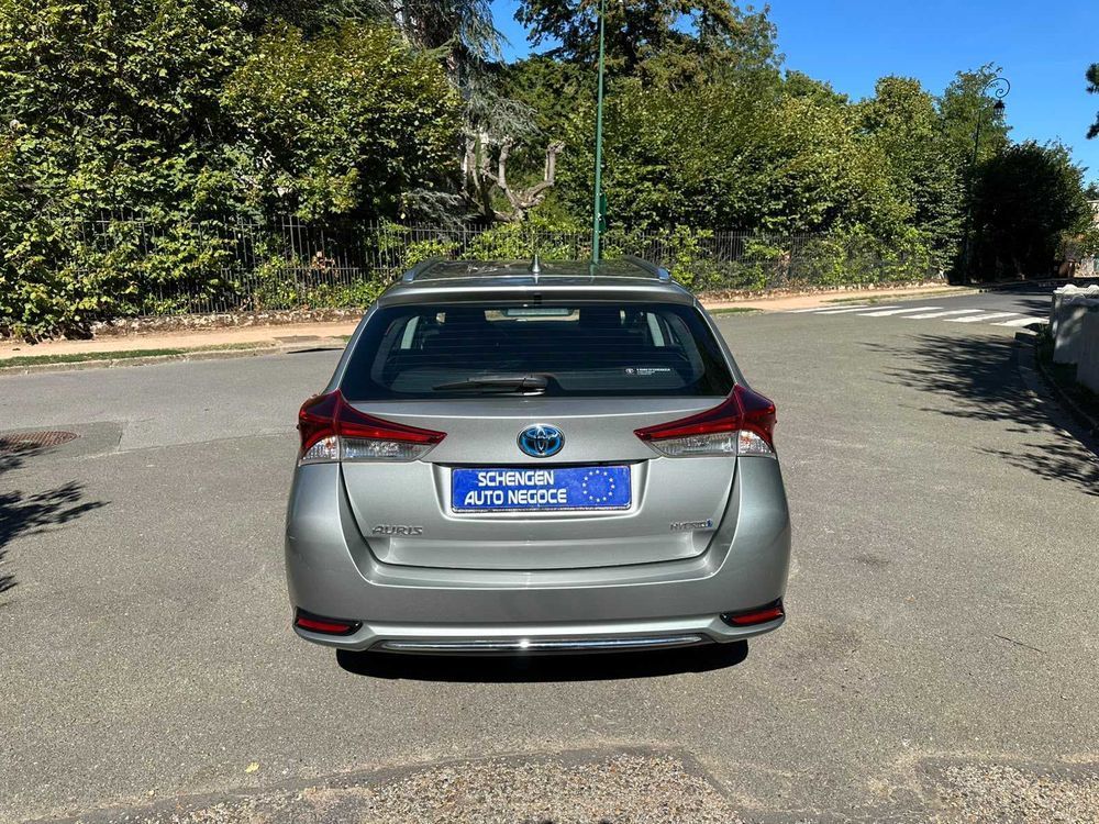 Auris Touring Sports Hybride 136h Business 2018 occasion 78110 Le V&eacute;sinet