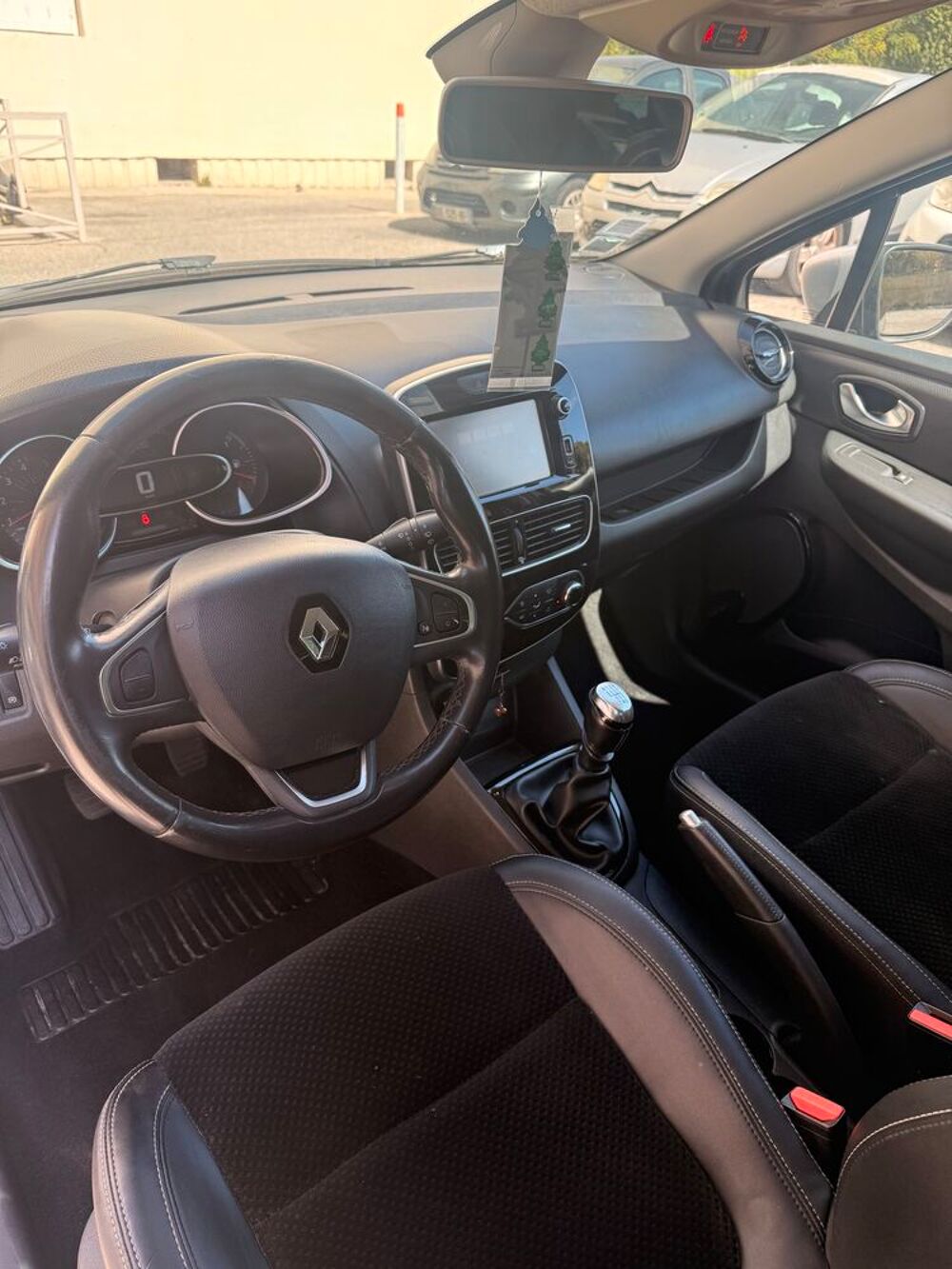 Clio IV Clio dCi 110 Energy Intens 2018 occasion 13127 Vitrolles