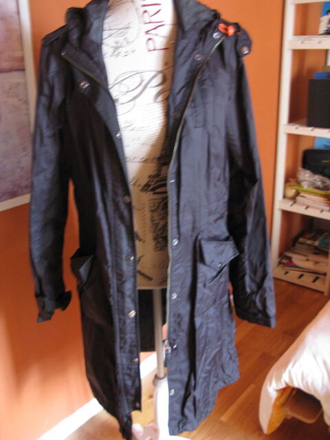 imperméable femme noir 45 Étaples (62)