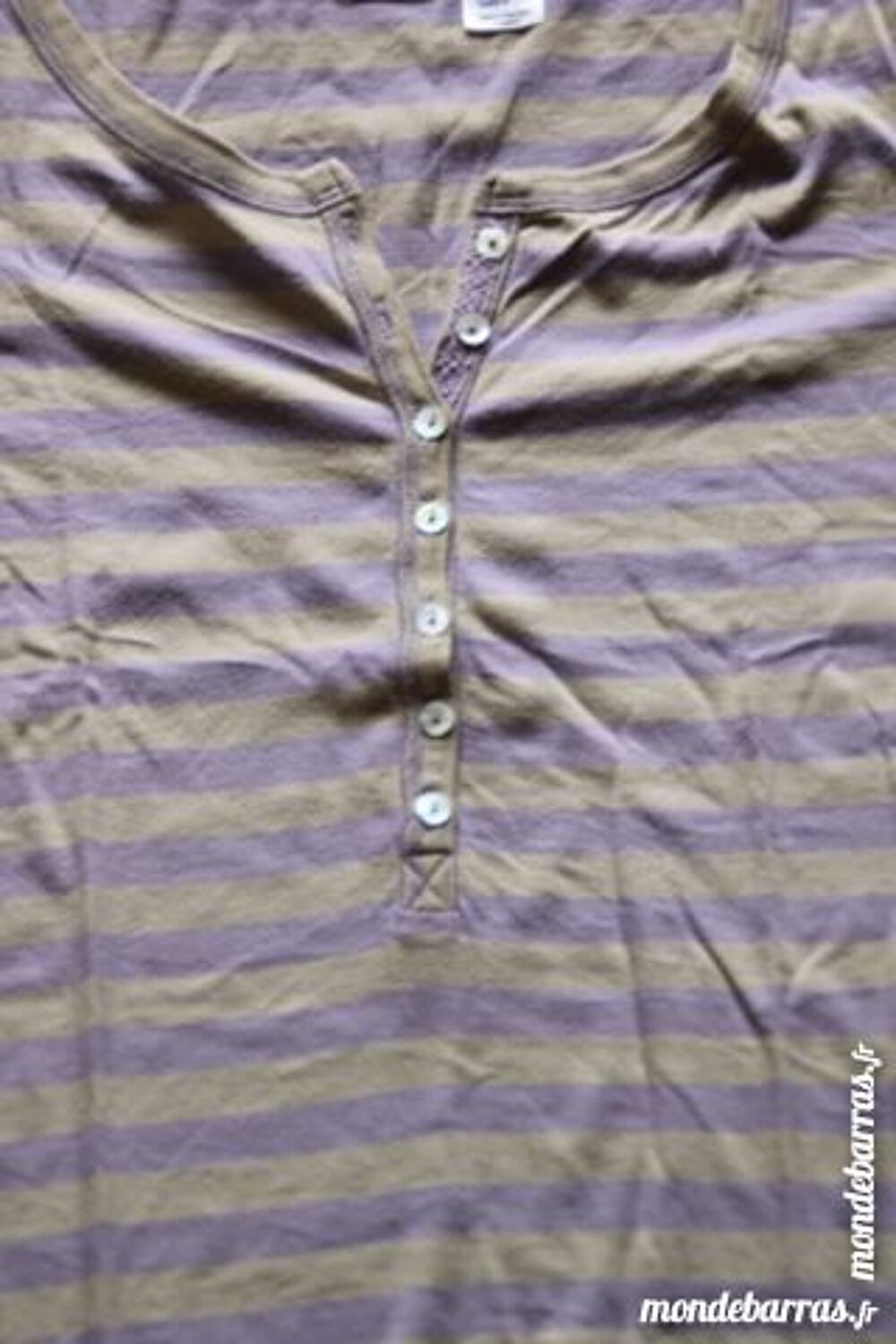 Tee-shirt rayures et boutons (V11) Vêtements
