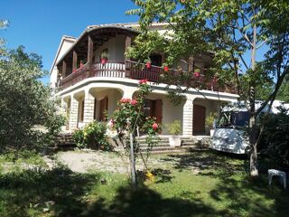  Villa à vendre 10 pièces 1650 m²