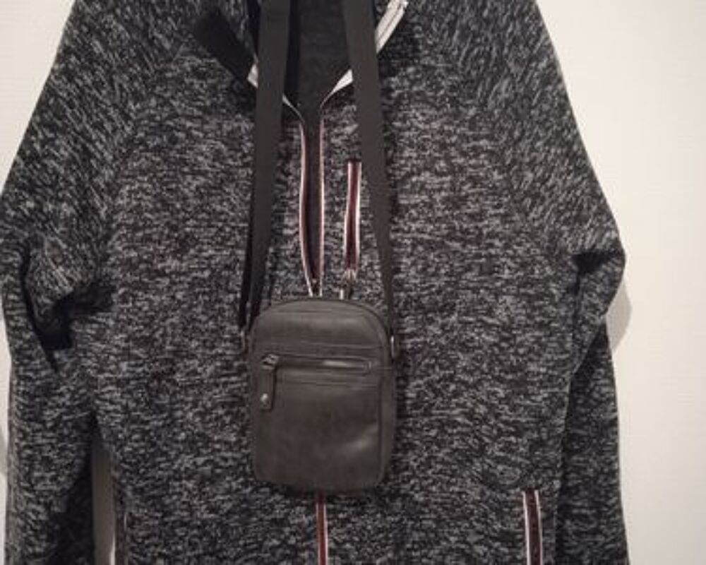 veste et sacoche Vêtements