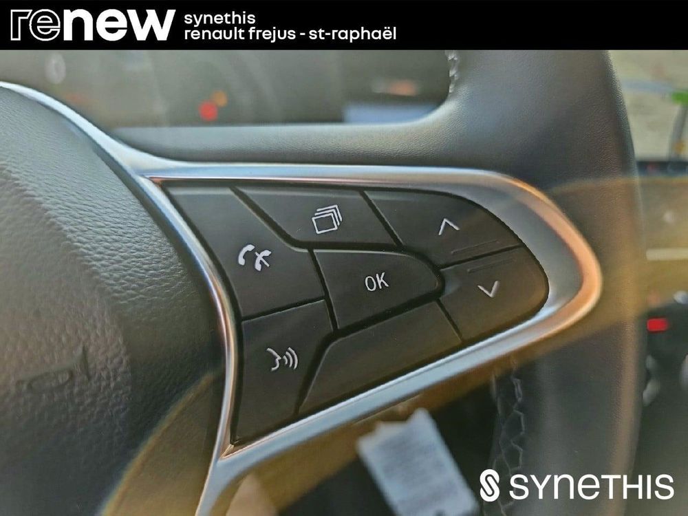 Clio V Clio E-Tech full hybrid 145 Evolution 2023 occasion 83600 Fr&eacute;jus