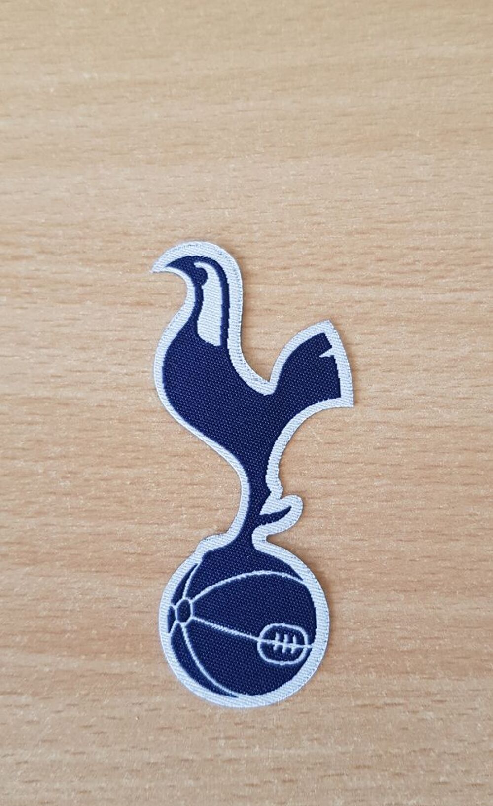 &eacute;cusson en tissu 
Tottenham Hotspur Football Club
8x3 cm 