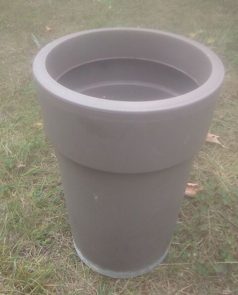 pot de fleur H 40 cm D 30 cm 9 Beauchamp (95)