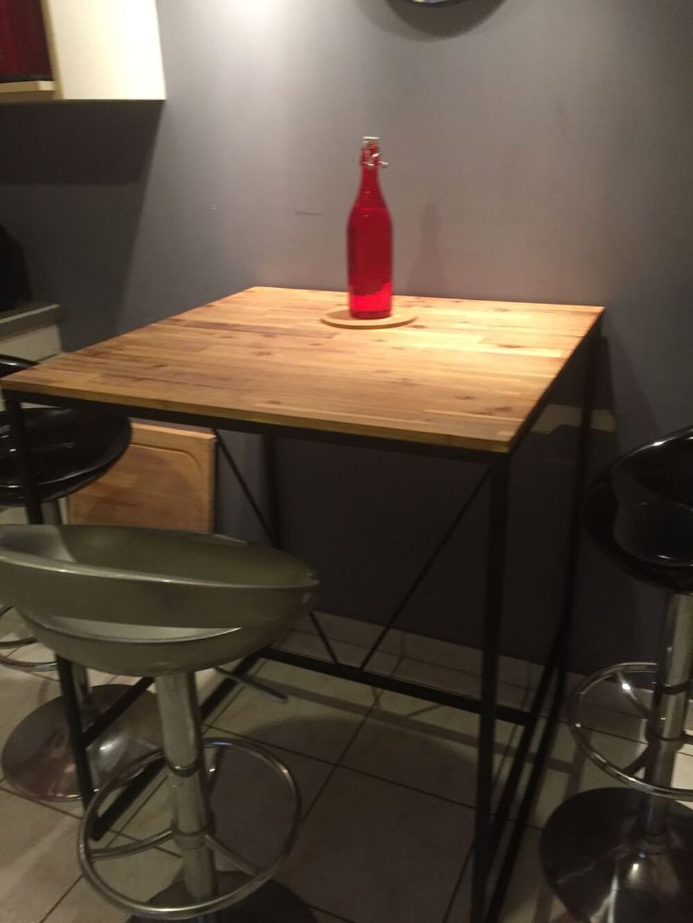 table de cuisine haute style industriel plateau 80 par 80 cm Meubles