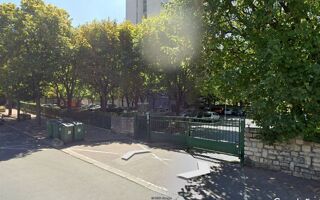  Parking / Garage à louer 14 m²