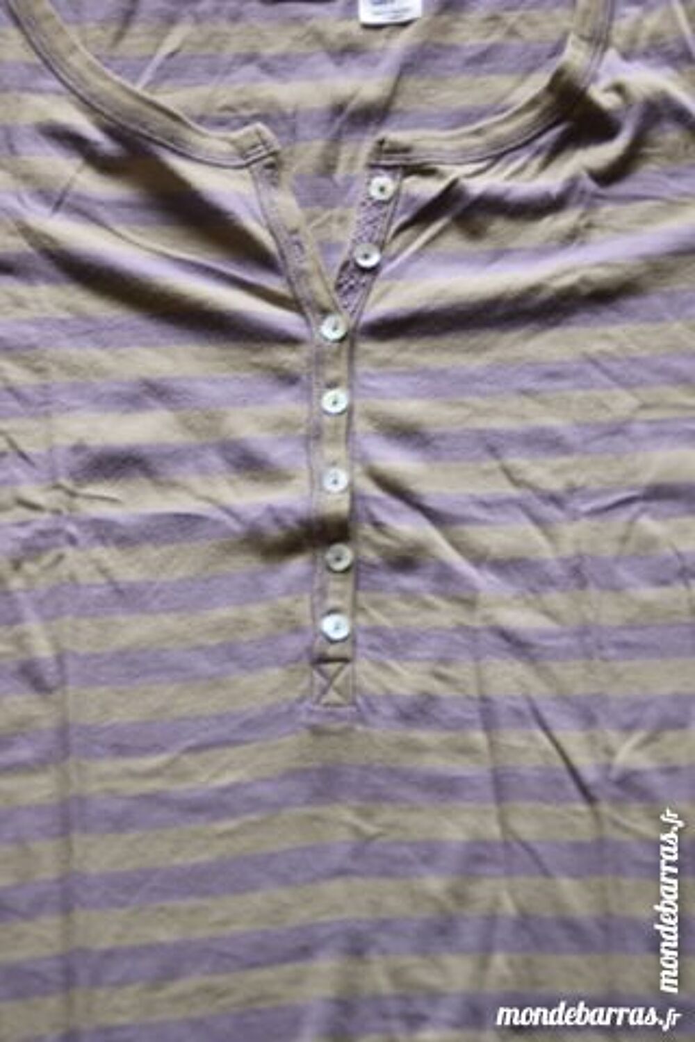 Tee-shirt rayures et boutons (V11) Vtements