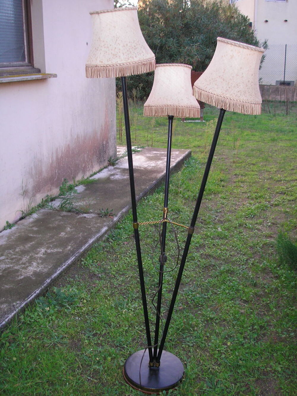 Lampadaire &agrave; 3 branches Vintage Décoration
