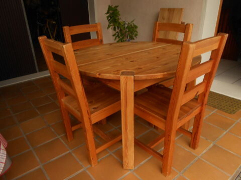 4Chaises et une table en pin massif 180 Chambéry (73)