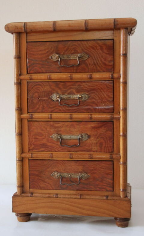 Meuble de poup�e XIX eme commode chiffonnier 100 Issy-les-Moulineaux (92)