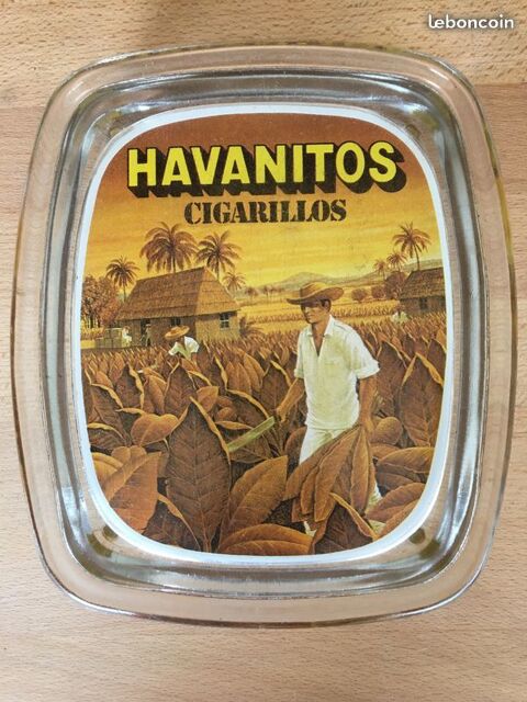 Ramasse monnaies en verre Havanitos
60 Nimes (30)