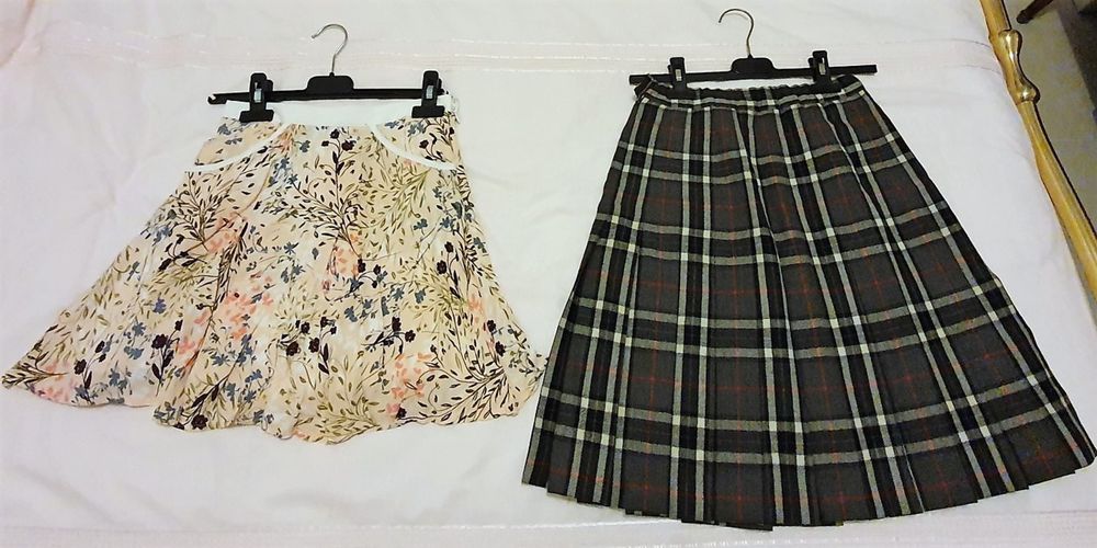 2 jupes Vtements