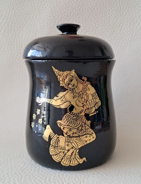 pot boîte en bois laqué noir et or décor déesse asiatique  6 Carnon Plage (34)