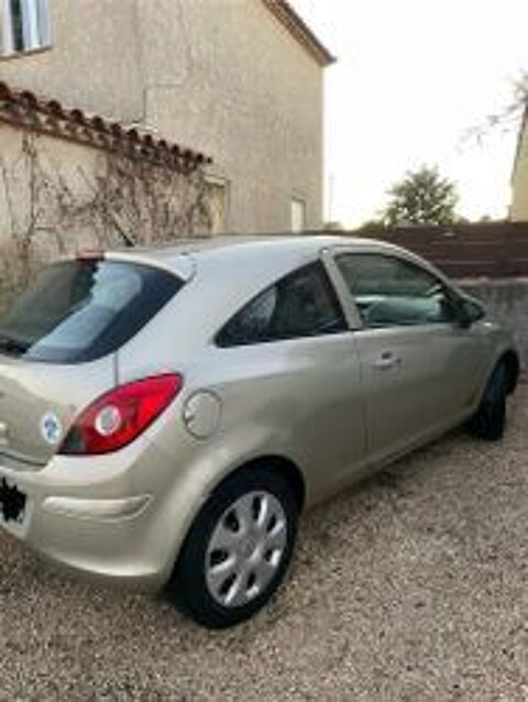 Opel corsa 1.2 - 80 Twinport Essentia