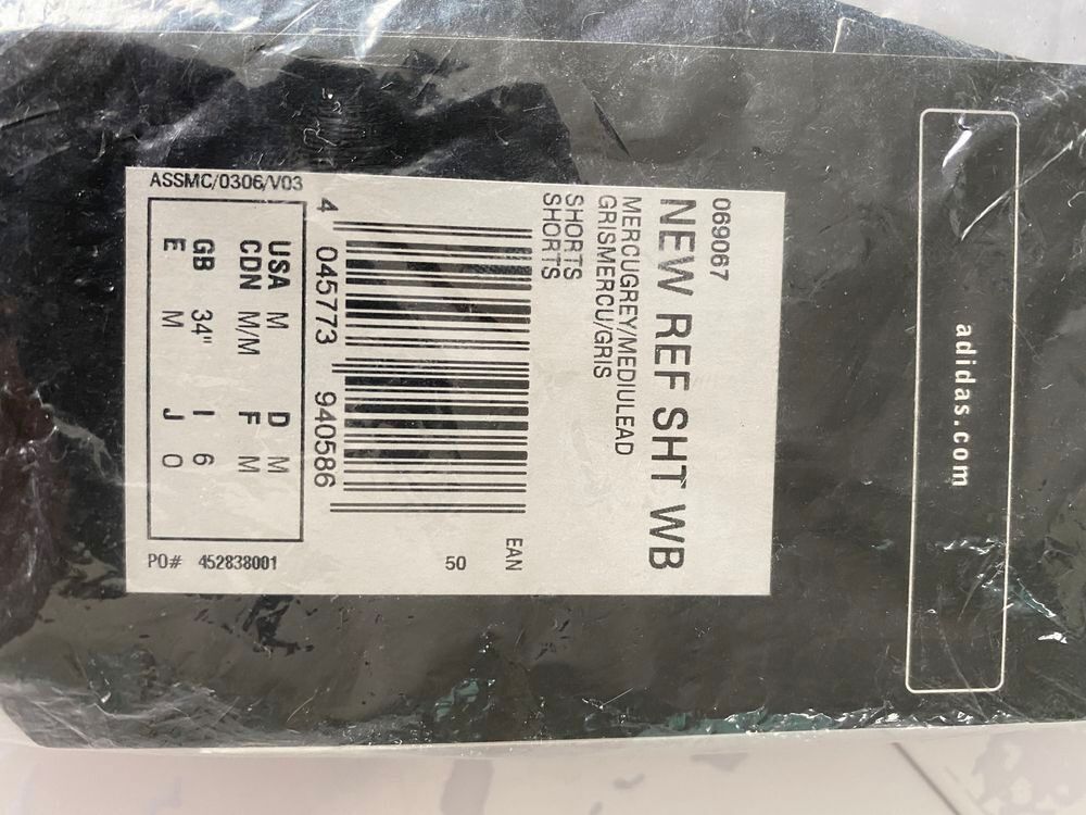Short sport Adidas neuf Vêtements