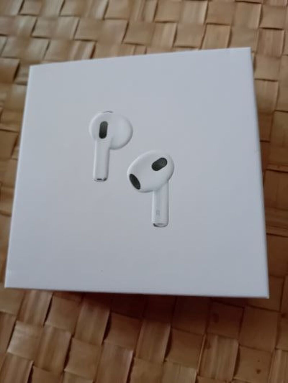 Airpods 3 rd g&eacute;n&eacute;ration APPLE Téléphones et tablettes