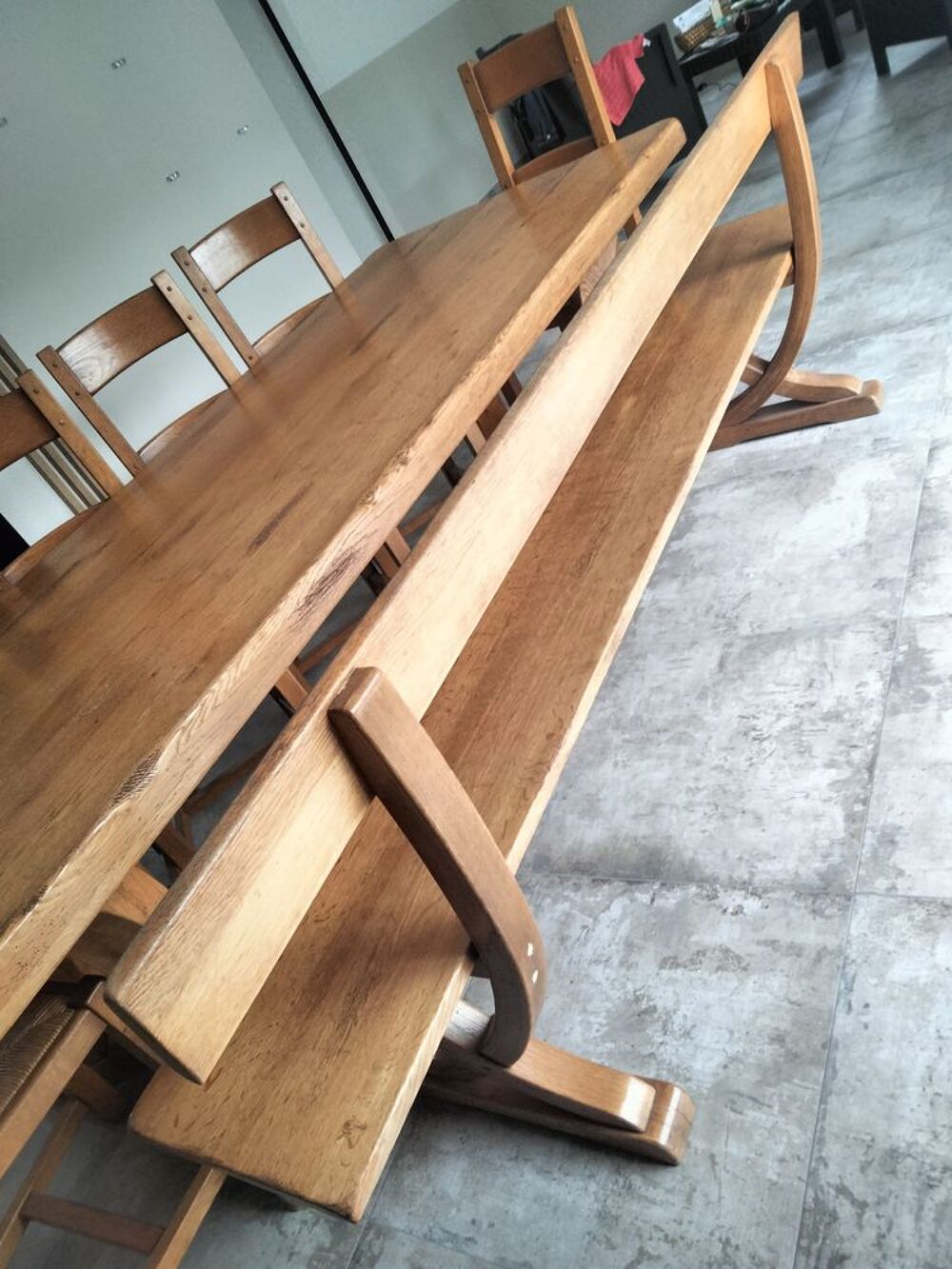 Ensemble table, 6 chaises, et un banc (11 personnes) Meubles