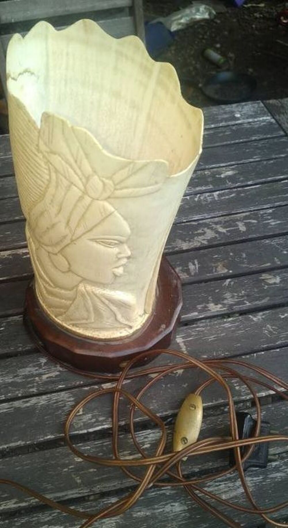 lampe ancienne en corne Décoration
