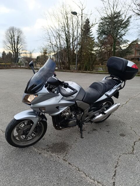 Moto HONDA 2006 occasion Cuiseaux 71480