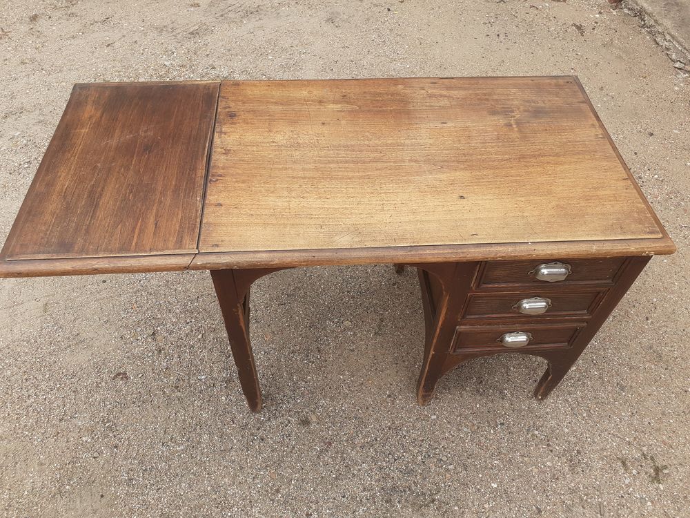 Bureau ancien
Meubles