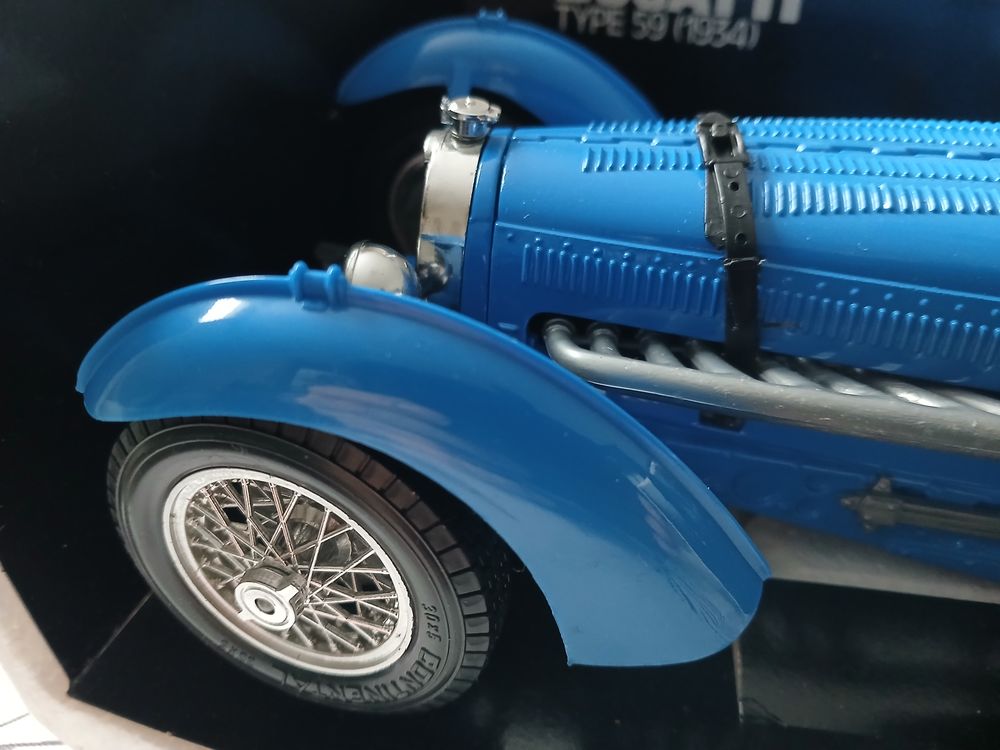 VOITURE de collection 1/18&egrave;me Jeux / jouets
