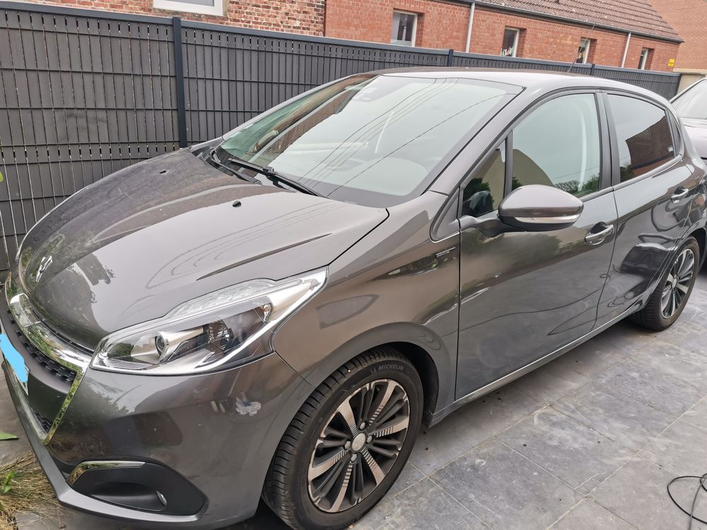 208 PureTech 82ch S&S BVM5 Signature 2018 occasion 59850 Nieppe
